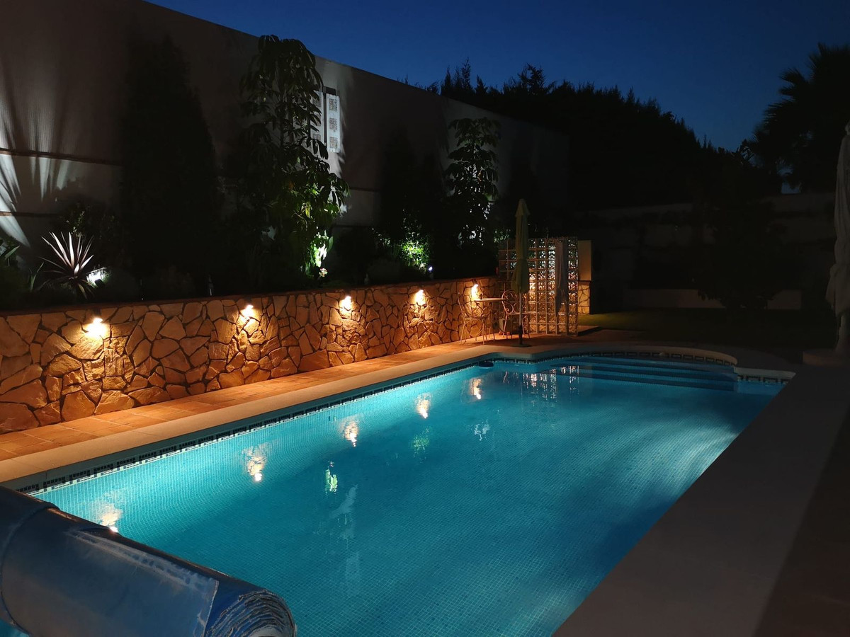 3 Bed Townhouse for sale in Coín Costa Del Sol, Málaga, Spain