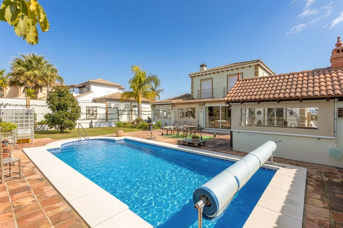 3 Bed Townhouse for sale in Coín Costa Del Sol, Málaga, Spain