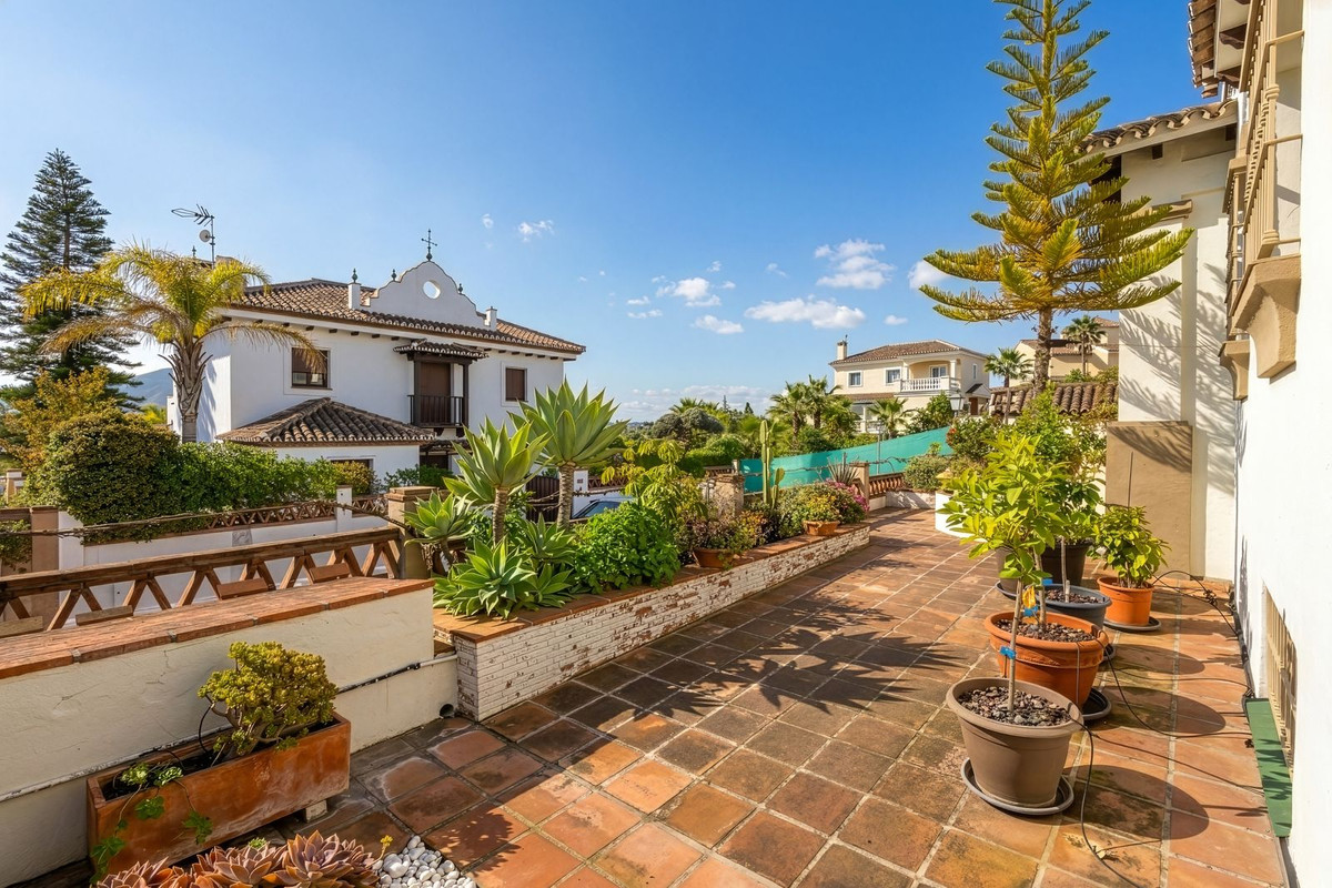 3 Bed Townhouse for sale in Coín Costa Del Sol, Málaga, Spain