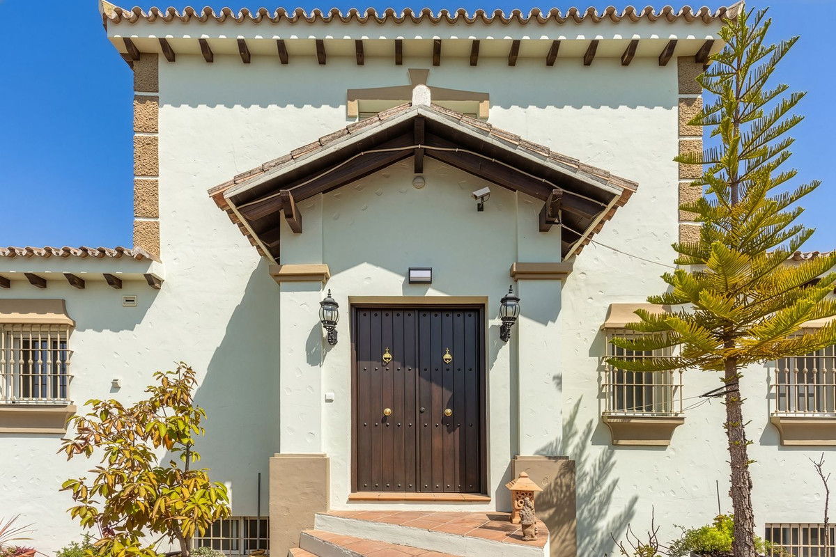 3 Bed Townhouse for sale in Coín Costa Del Sol, Málaga, Spain