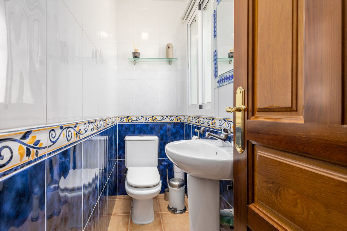 3 Bed Townhouse for sale in Coín Costa Del Sol, Málaga, Spain
