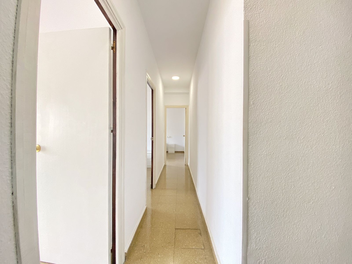 3 Bed Apartment for sale in Marbella Costa Del Sol, Málaga, Spain