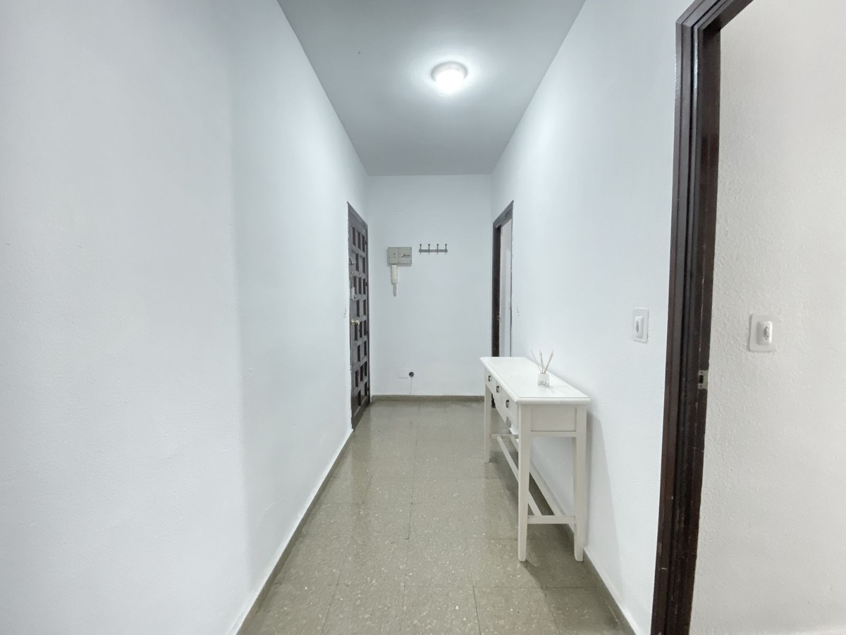 3 Bed Apartment for sale in Marbella Costa Del Sol, Málaga, Spain