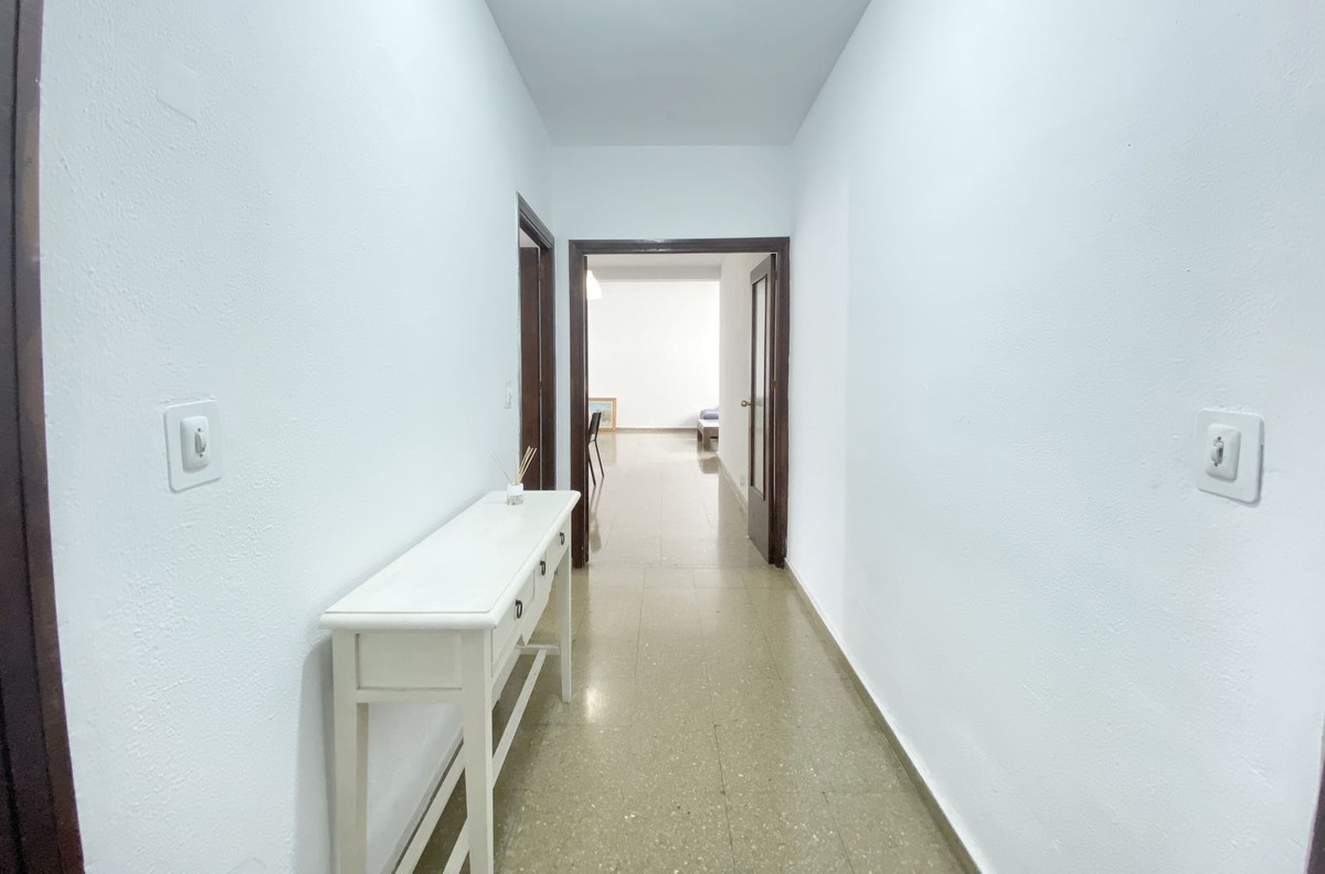 3 Bed Apartment for sale in Marbella Costa Del Sol, Málaga, Spain