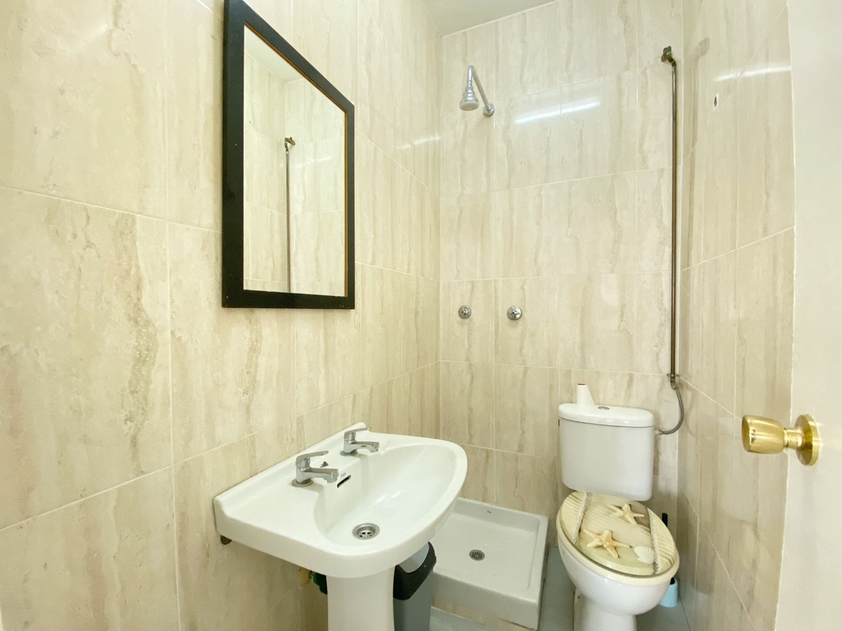 3 Bed Apartment for sale in Marbella Costa Del Sol, Málaga, Spain