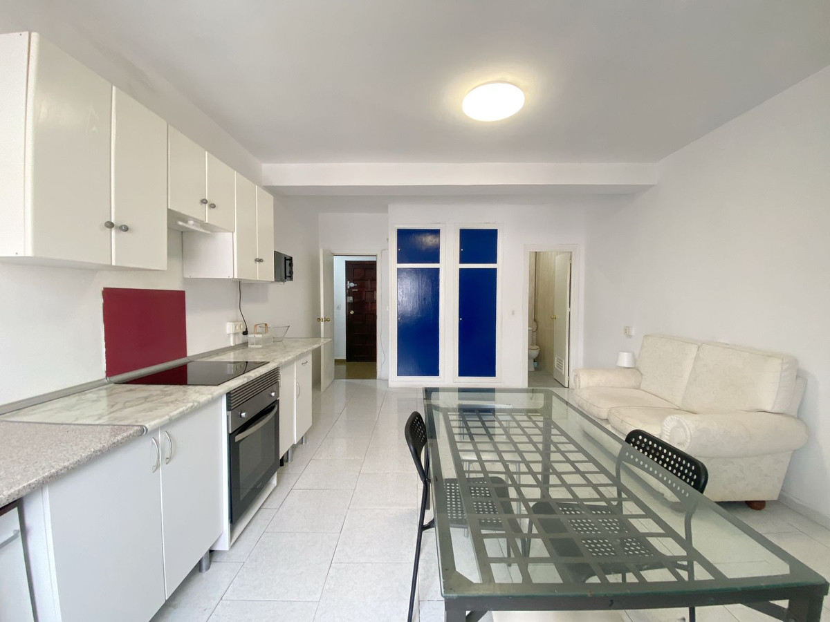 3 Bed Apartment for sale in Marbella Costa Del Sol, Málaga, Spain