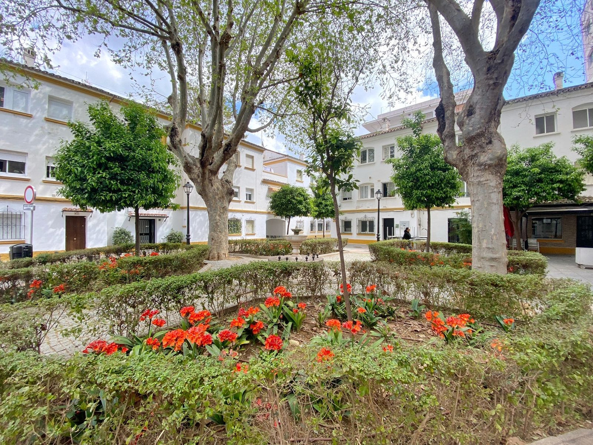 3 Bed Apartment for sale in Marbella Costa Del Sol, Málaga, Spain