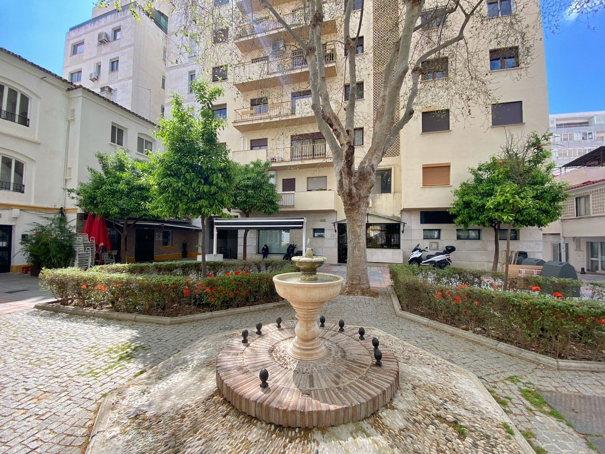 3 Bed Apartment for sale in Marbella Costa Del Sol, Málaga, Spain