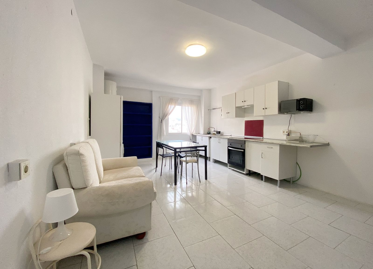 3 Bed Apartment for sale in Marbella Costa Del Sol, Málaga, Spain