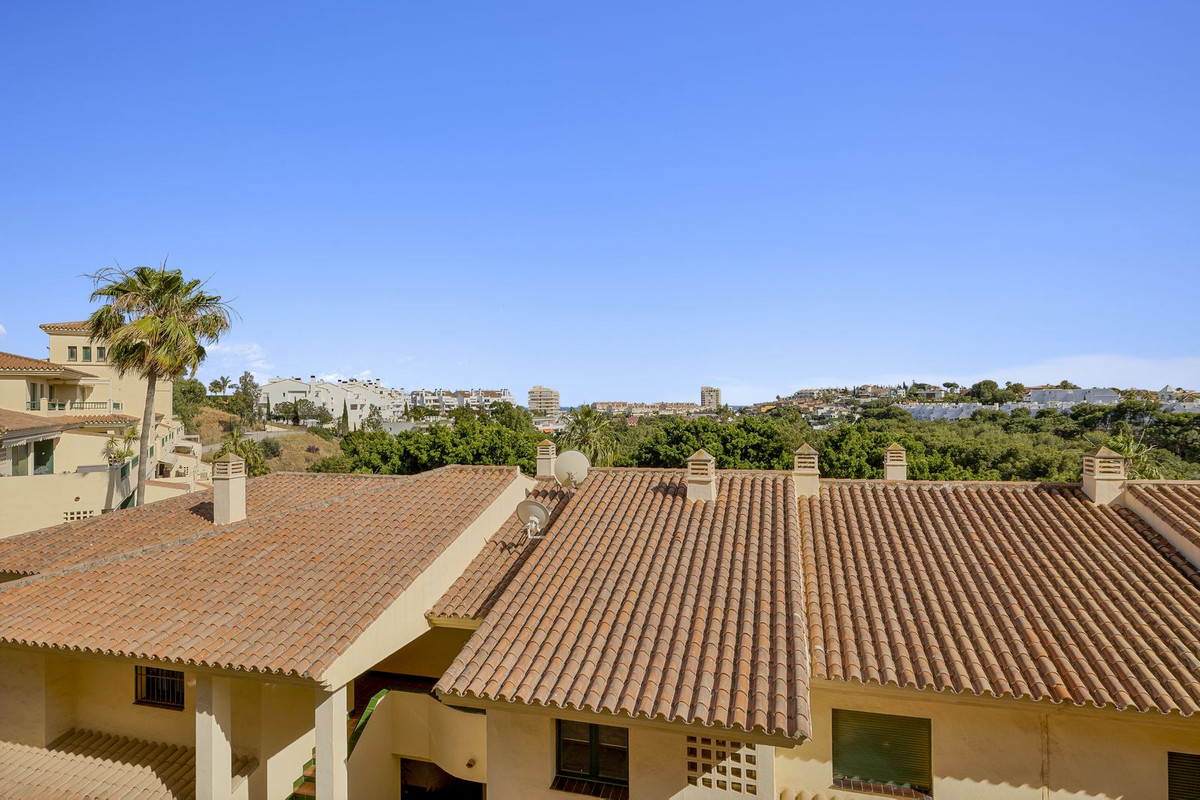 2 Bed Apartment for sale in Torrequebrada Costa Del Sol, Málaga, Spain