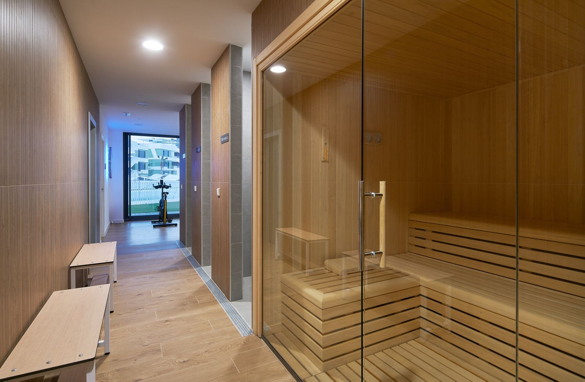Se vende Apartamento Planta Media de 3 dormitorios en Costa Del Sol, Málaga, España