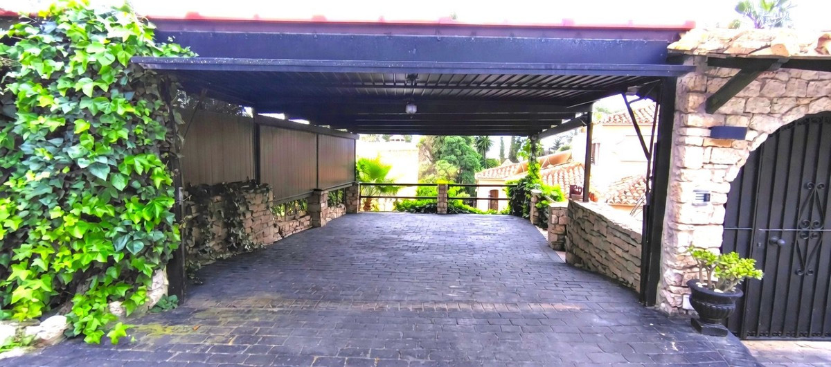 3 Bed Townhouse for sale in Río Real Costa Del Sol, Málaga, Spain