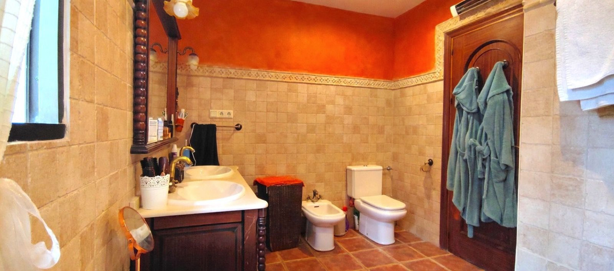 3 Bed Townhouse for sale in Río Real Costa Del Sol, Málaga, Spain