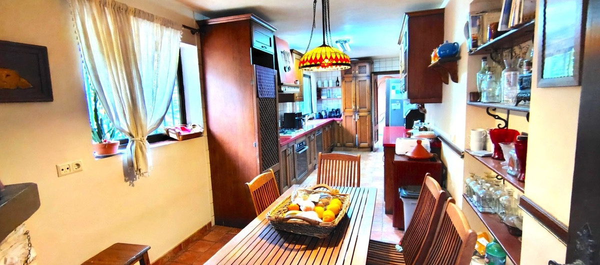 3 Bed Townhouse for sale in Río Real Costa Del Sol, Málaga, Spain
