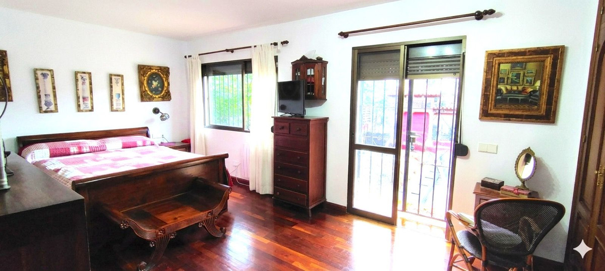 3 Bed Townhouse for sale in Río Real Costa Del Sol, Málaga, Spain