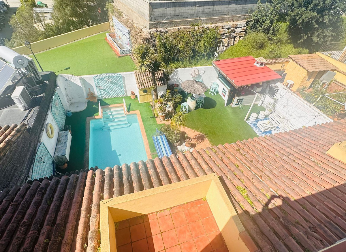 5 Bed Townhouse for sale in Casares Costa Del Sol, Málaga, Spain
