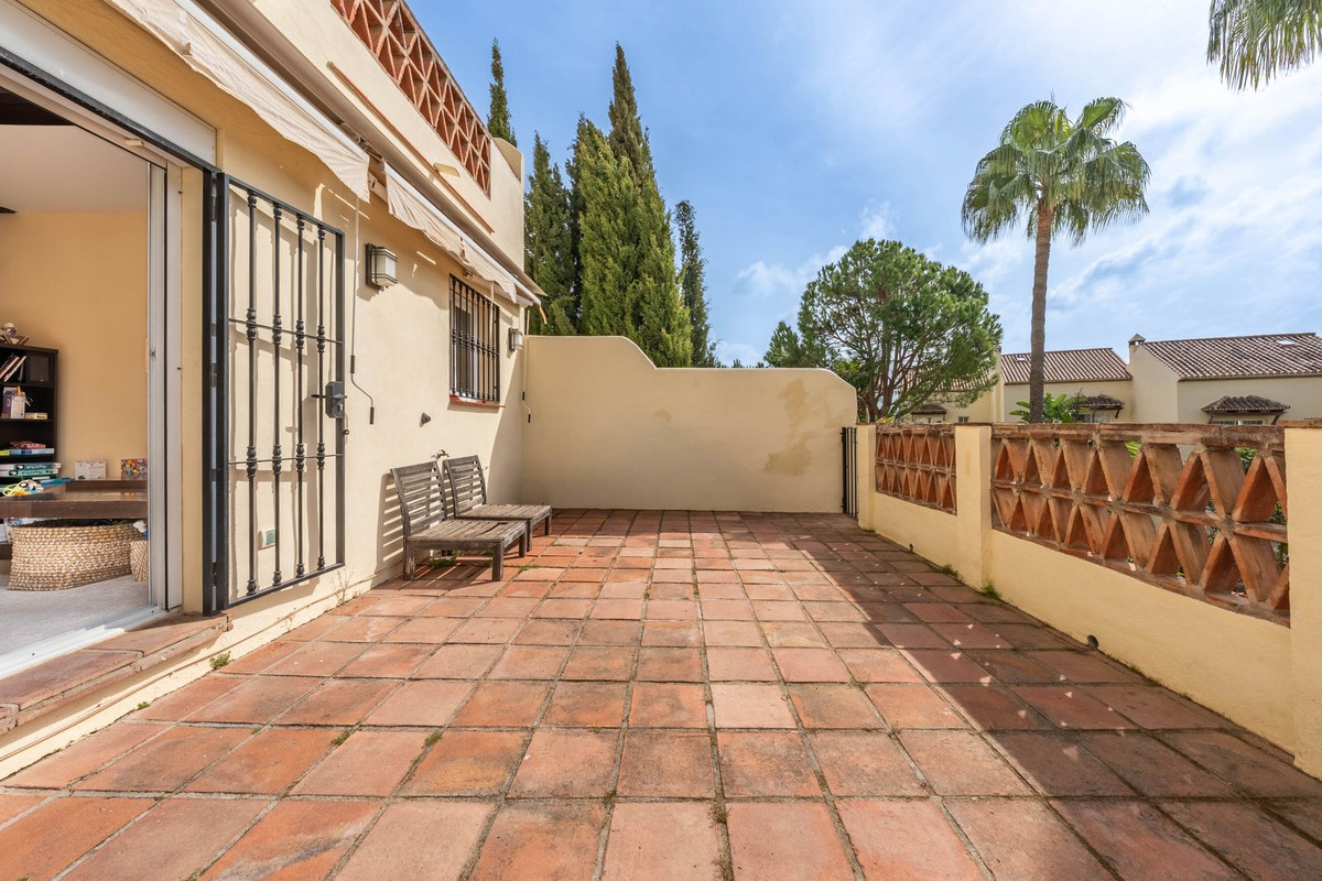 Se vende Apartamento Planta Baja de 2 dormitorios en Costa Del Sol, Málaga, España