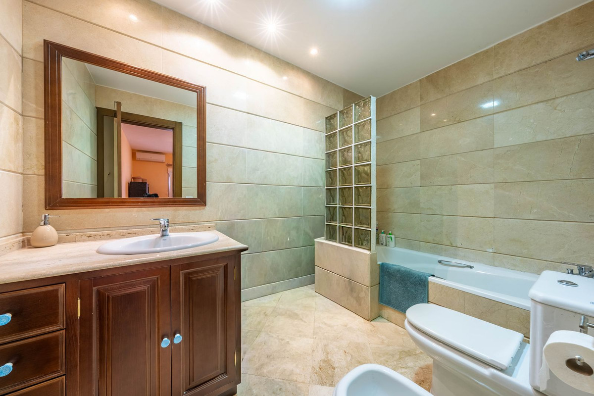 Se vende Apartamento Planta Baja de 2 dormitorios en Costa Del Sol, Málaga, España