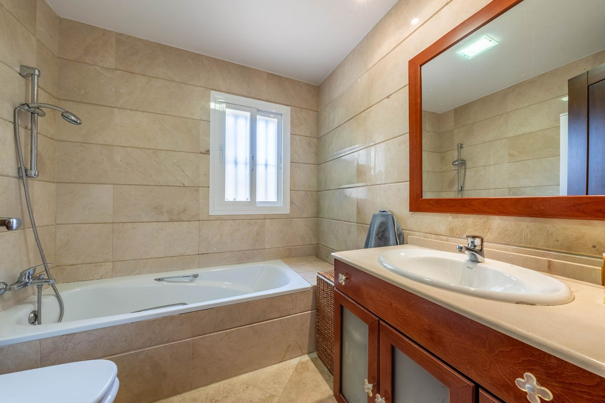Se vende Apartamento Planta Baja de 2 dormitorios en Costa Del Sol, Málaga, España