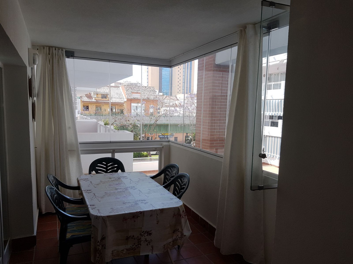 Se vende Apartamento Planta Media de 2 dormitorios en Costa Del Sol, Málaga, España