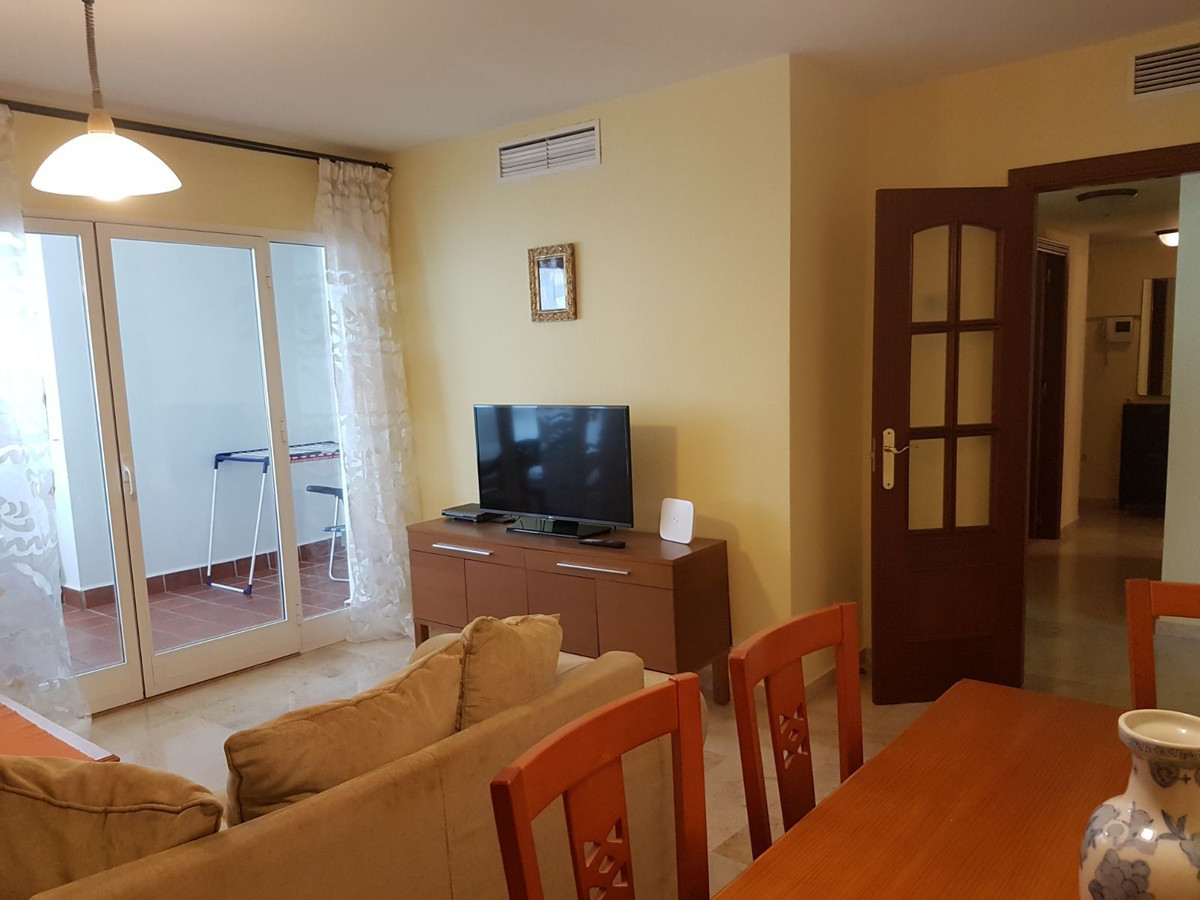 Se vende Apartamento Planta Media de 2 dormitorios en Costa Del Sol, Málaga, España