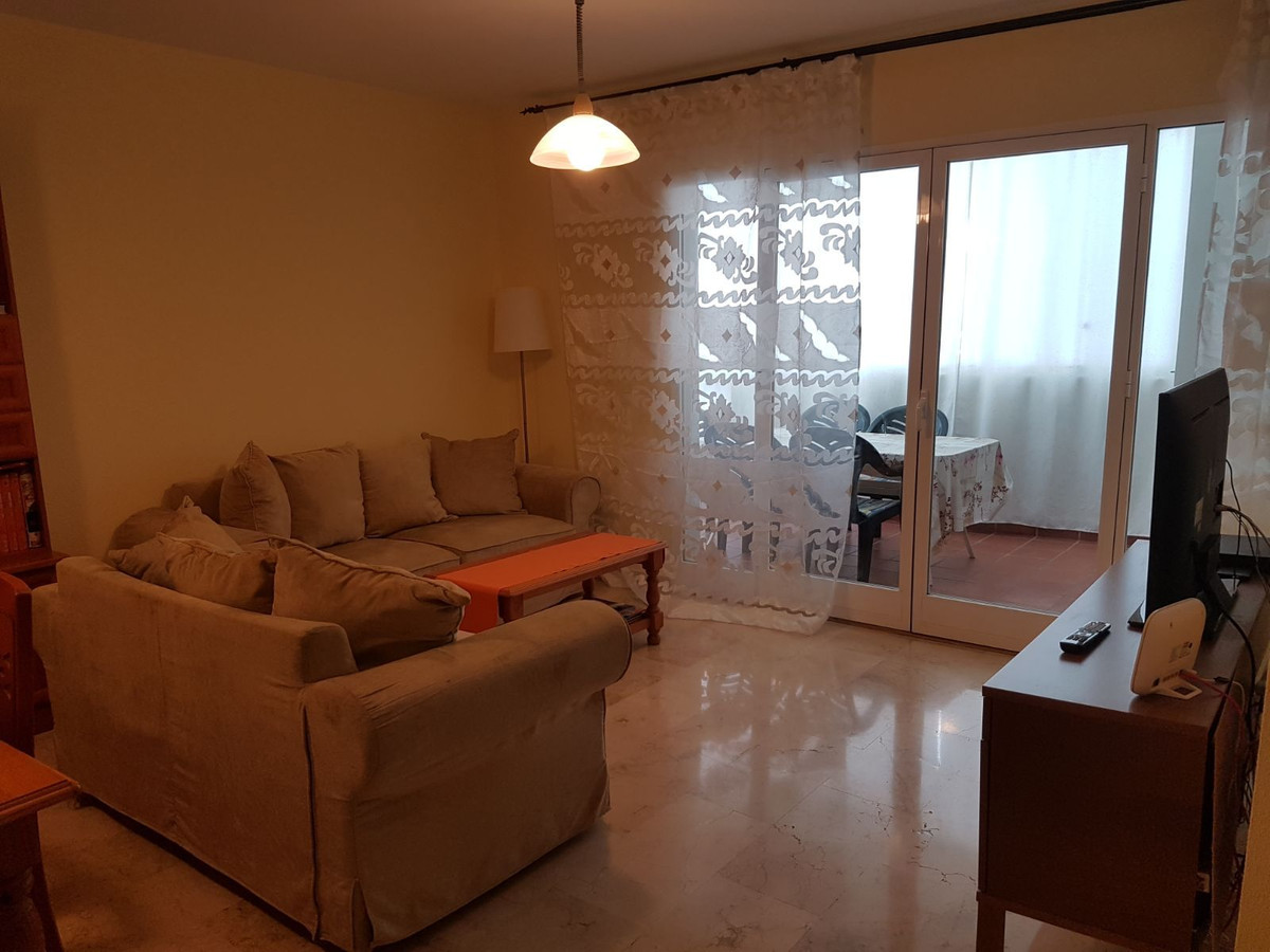 Se vende Apartamento Planta Media de 2 dormitorios en Costa Del Sol, Málaga, España