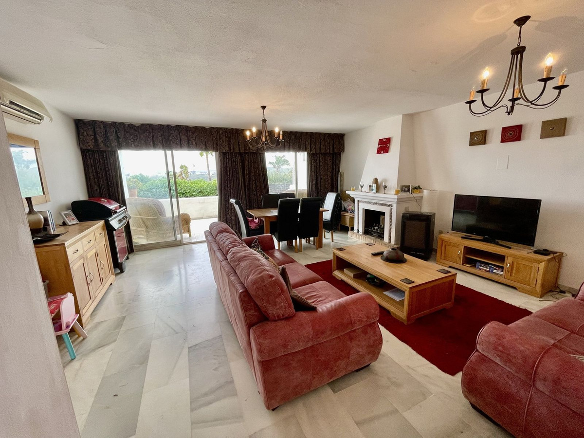 Se vende Pareada de 3 dormitorios en Costa Del Sol, Málaga, España