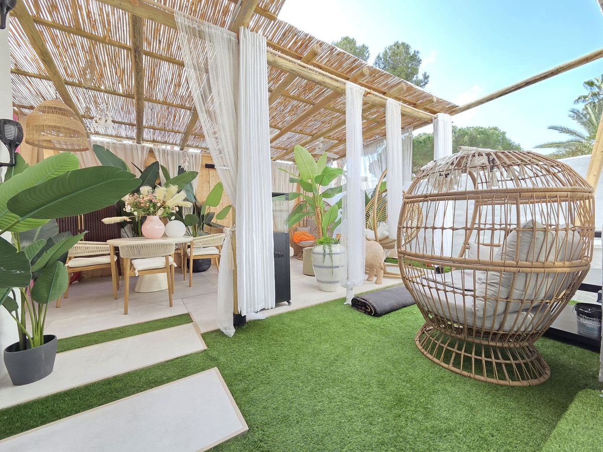 2 Bed Townhouse for sale in Nueva Andalucía Costa Del Sol, Málaga, Spain