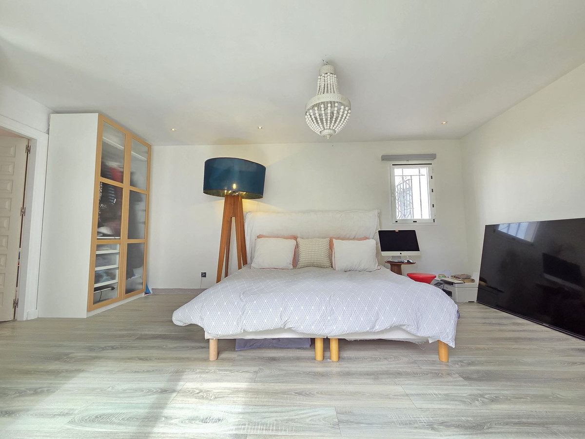 2 Bed Townhouse for sale in Nueva Andalucía Costa Del Sol, Málaga, Spain