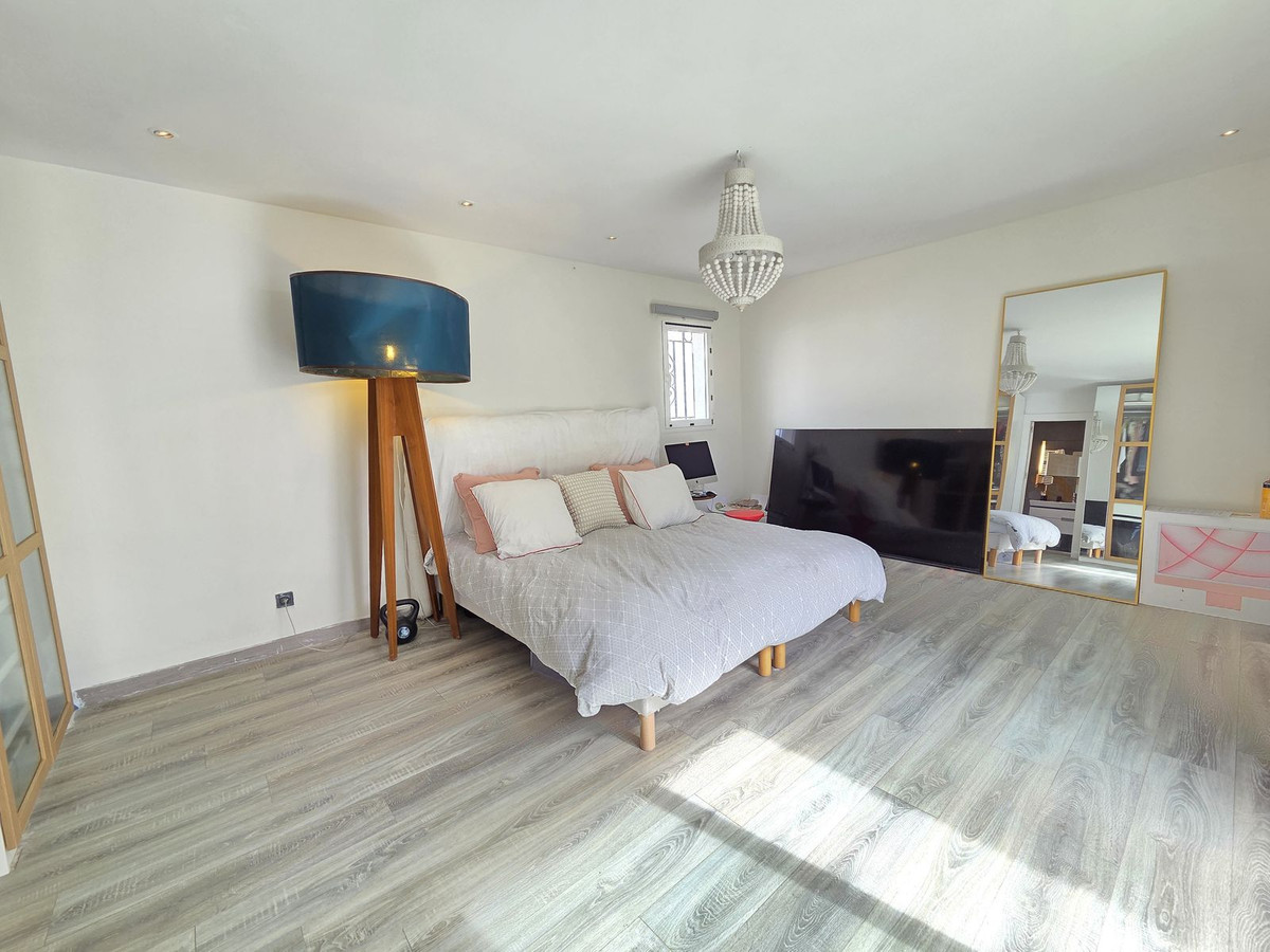 2 Bed Townhouse for sale in Nueva Andalucía Costa Del Sol, Málaga, Spain