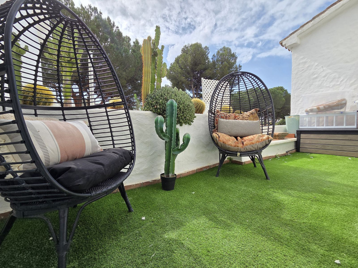 2 Bed Townhouse for sale in Nueva Andalucía Costa Del Sol, Málaga, Spain