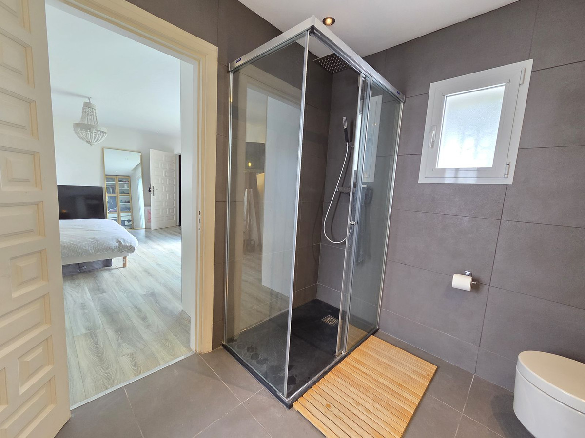 2 Bed Townhouse for sale in Nueva Andalucía Costa Del Sol, Málaga, Spain