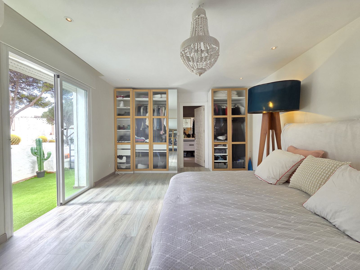2 Bed Townhouse for sale in Nueva Andalucía Costa Del Sol, Málaga, Spain