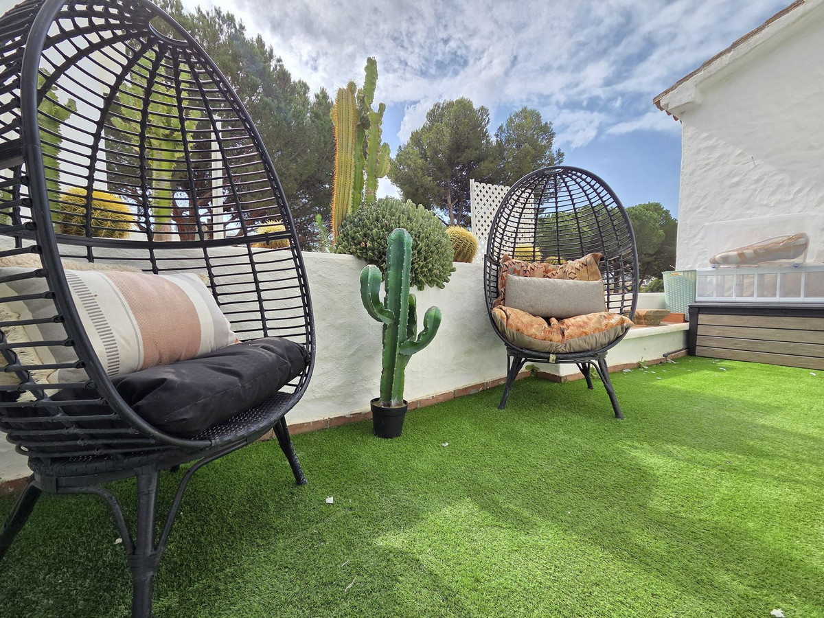 2 Bed Townhouse for sale in Nueva Andalucía Costa Del Sol, Málaga, Spain