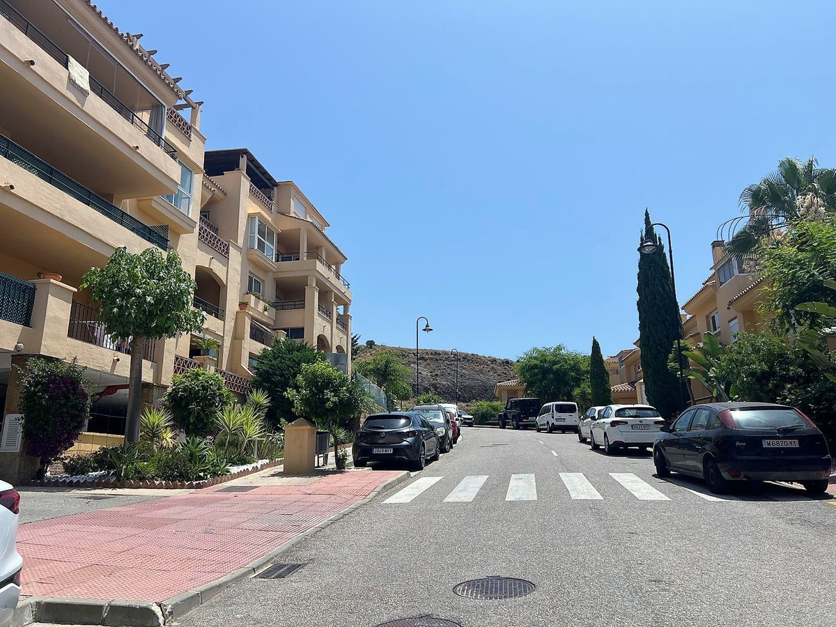 Se vende Apartamento Planta Media de 2 dormitorios en Costa Del Sol, Málaga, España