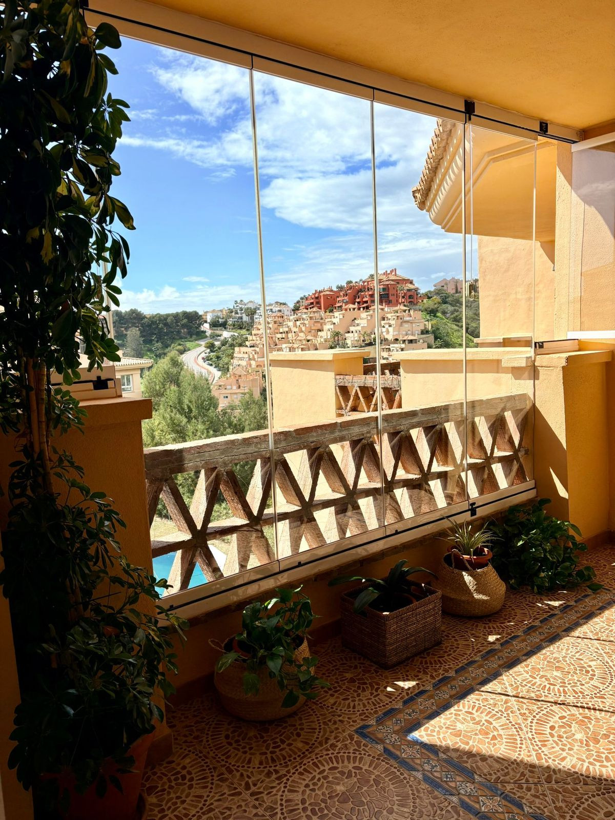 Se vende Apartamento Planta Media de 2 dormitorios en Costa Del Sol, Málaga, España