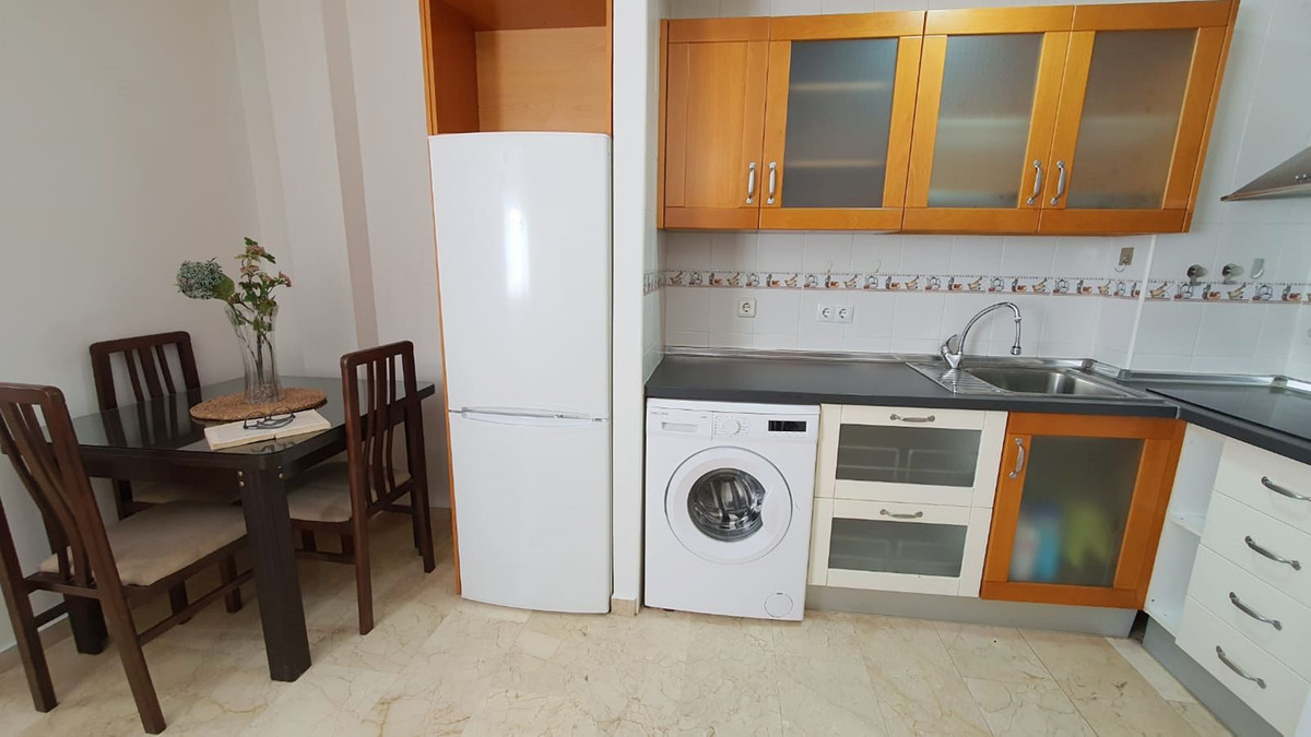 Se vende Apartamento Planta Media de 2 dormitorios en Costa Del Sol, Málaga, España