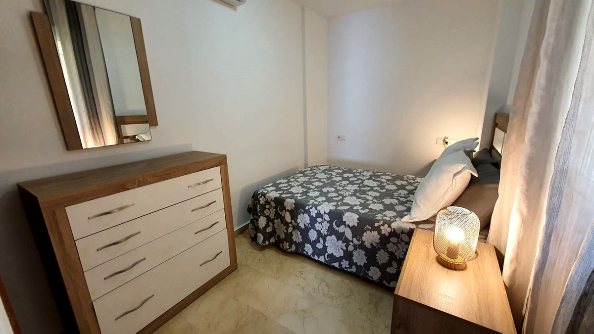 Se vende Apartamento Planta Media de 2 dormitorios en Costa Del Sol, Málaga, España