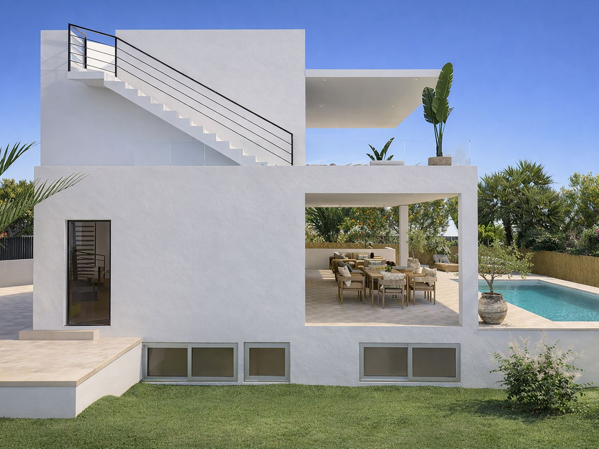 5 Bed Townhouse for sale in San Pedro De Alcántara Costa Del Sol, Málaga, Spain