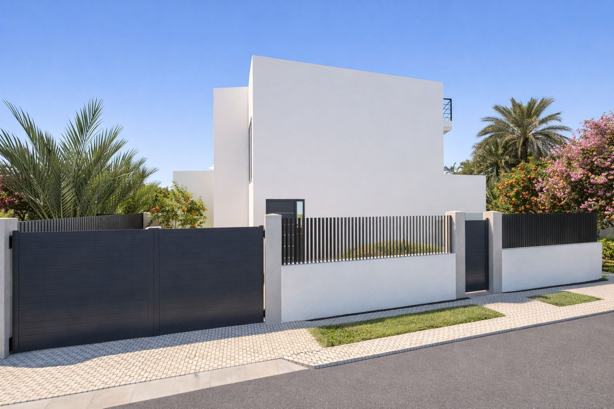 5 Bed Townhouse for sale in San Pedro De Alcántara Costa Del Sol, Málaga, Spain