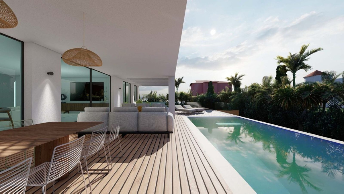 5 Bed Townhouse for sale in San Pedro De Alcántara Costa Del Sol, Málaga, Spain