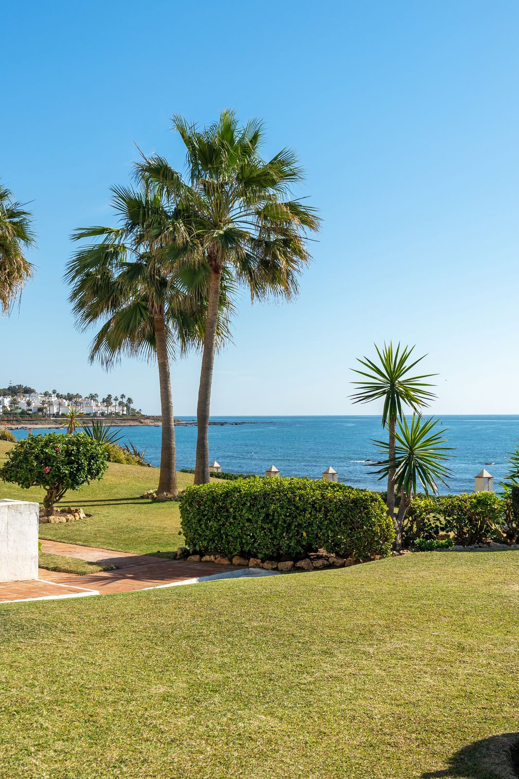 3 Bed Apartment for sale in Calahonda Costa Del Sol, Málaga, Spain