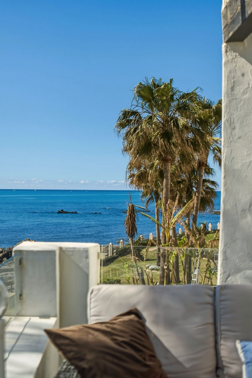 3 Bed Apartment for sale in Calahonda Costa Del Sol, Málaga, Spain