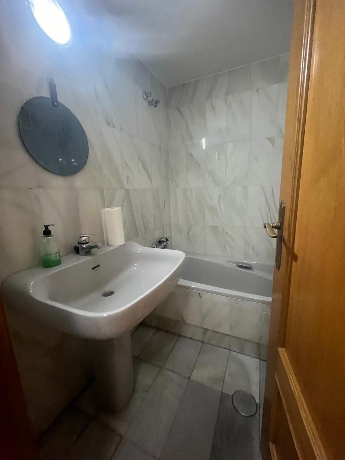 Se vende Apartamento Planta Media de 2 dormitorios en Costa Del Sol, Málaga, España