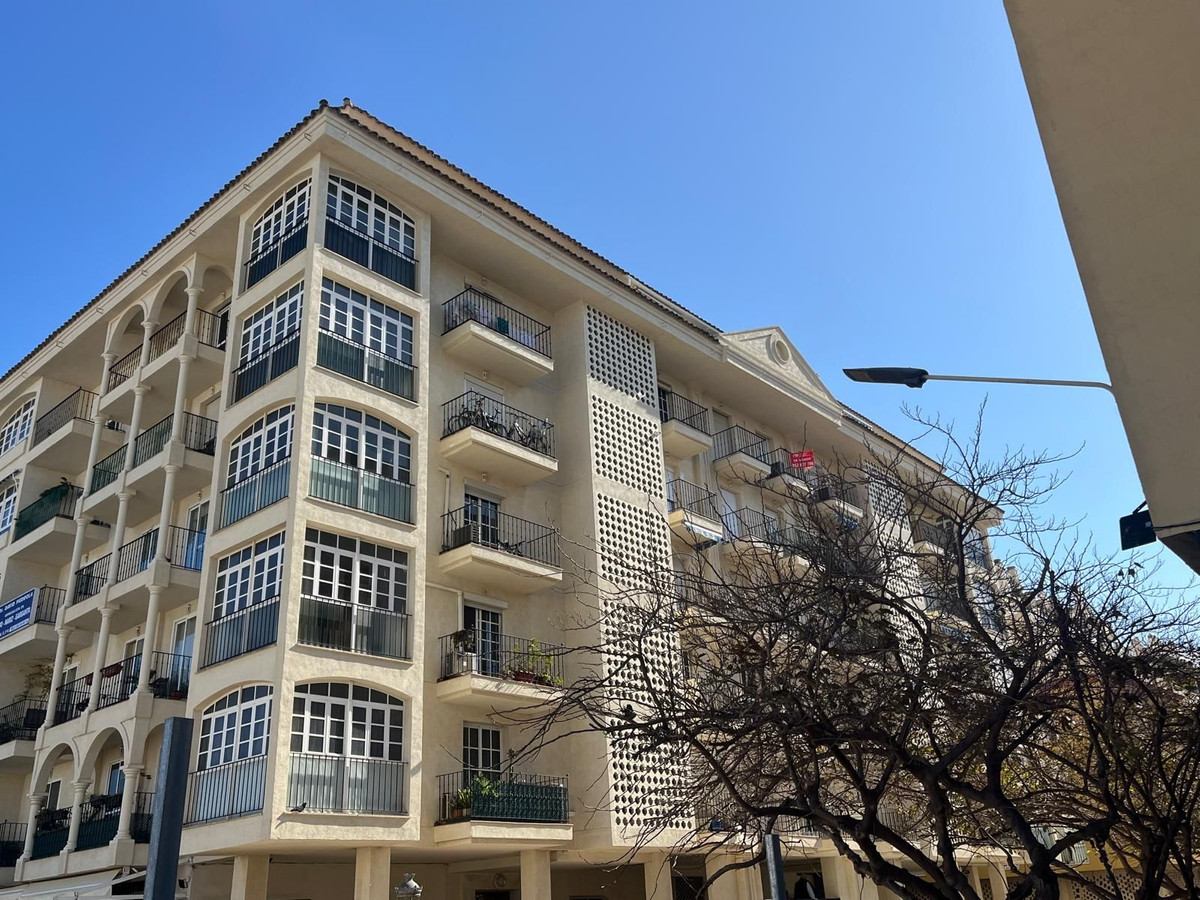 Se vende Apartamento Planta Media de 2 dormitorios en Costa Del Sol, Málaga, España