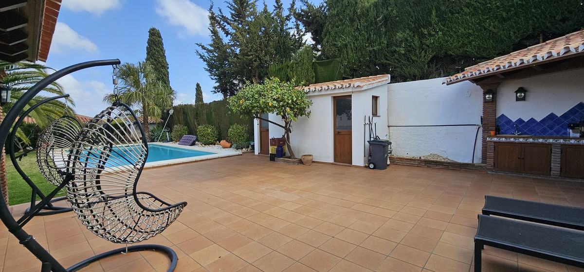 Se vende Villa - Chalet de 3 dormitorios en Costa Del Sol, Málaga, España