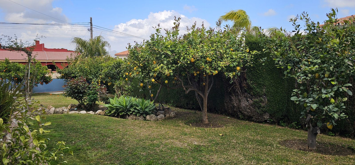 Se vende Villa - Chalet de 3 dormitorios en Costa Del Sol, Málaga, España