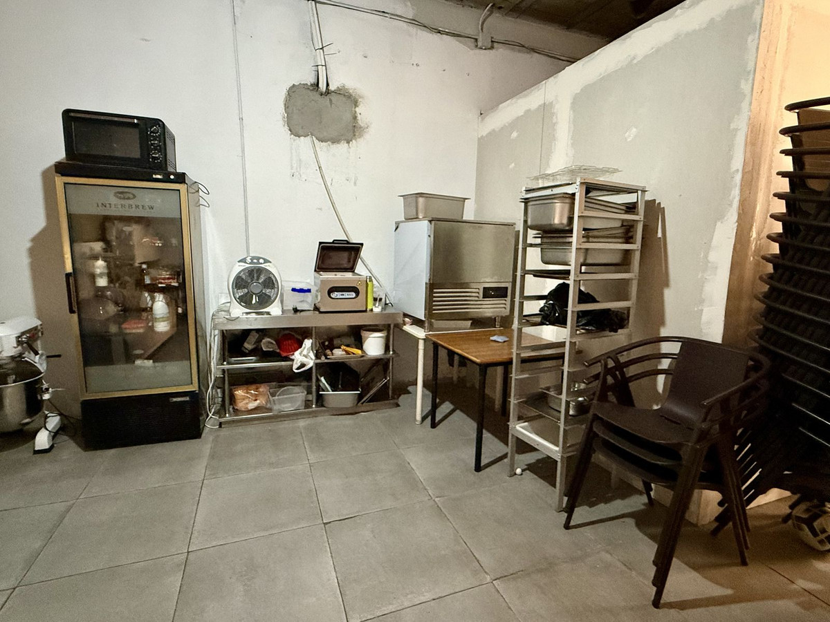 Commercial unit for sale in Marbella Costa Del Sol, Málaga, Spain