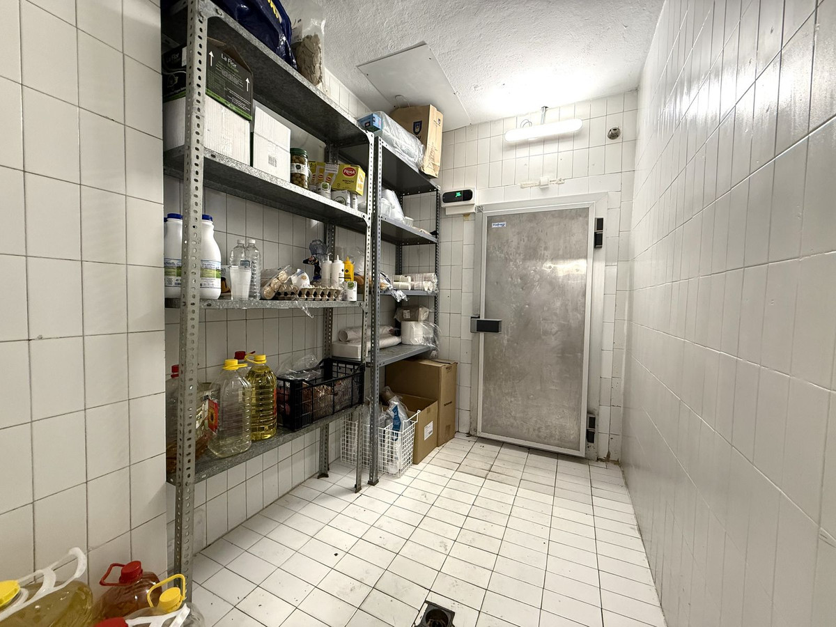 Commercial unit for sale in Marbella Costa Del Sol, Málaga, Spain