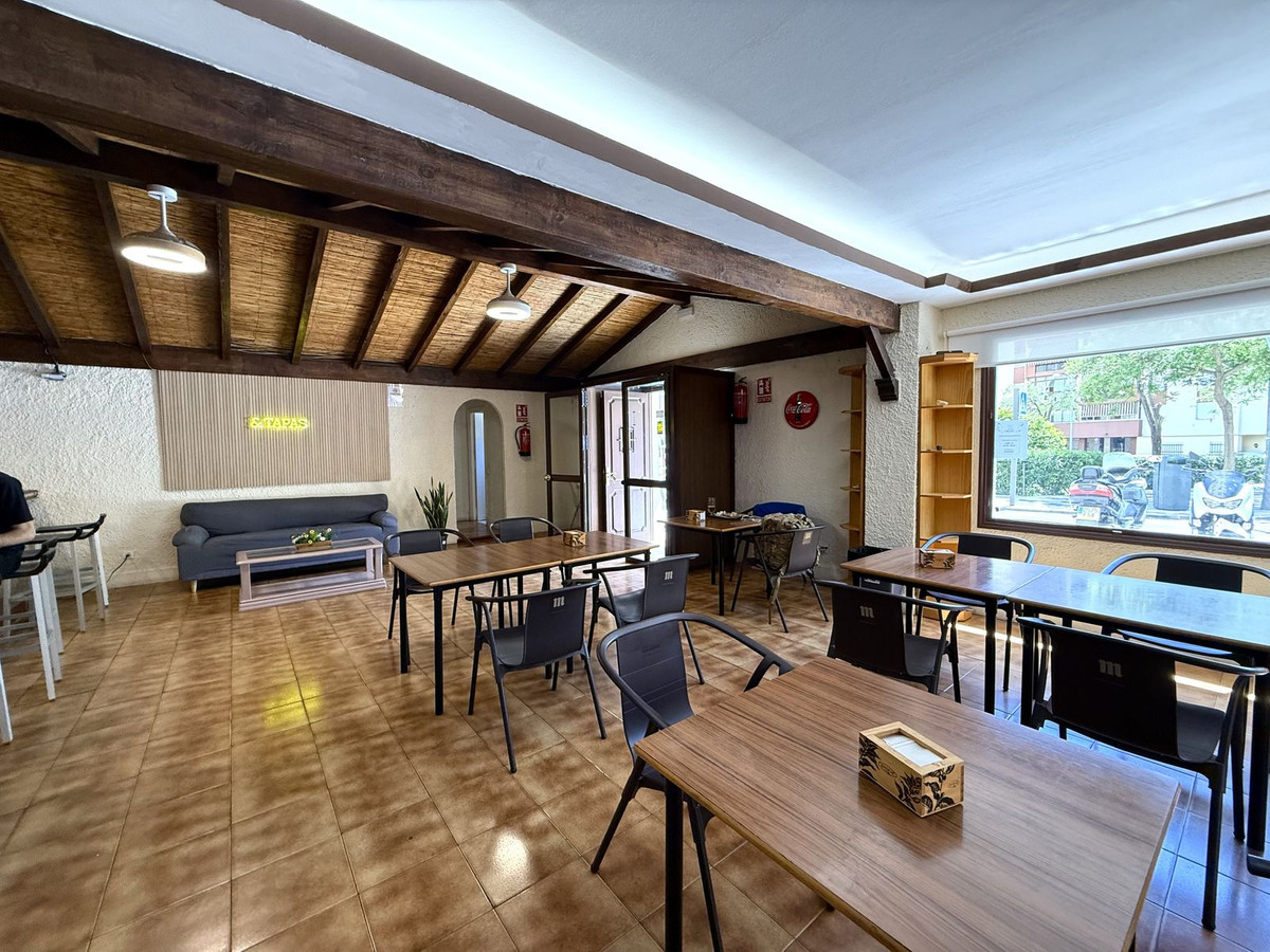 Commercial unit for sale in Marbella Costa Del Sol, Málaga, Spain